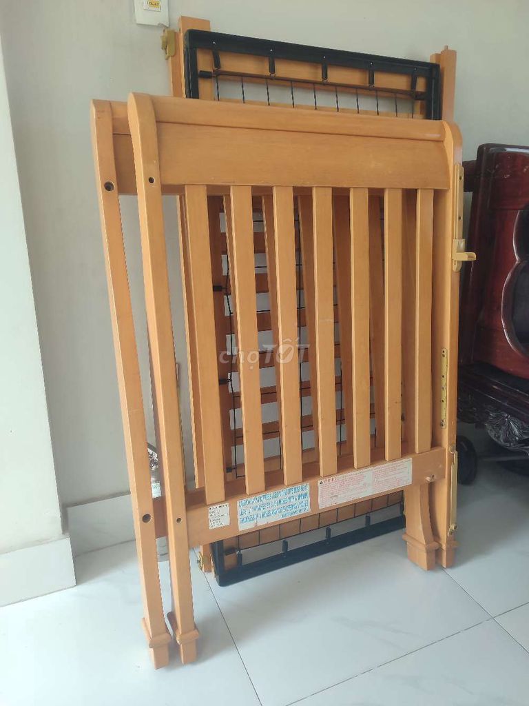 Cũi em bé gỗ vàng gỗ còn mới. Mua bán Mẹ và bé tại Quận 11 Tp Hồ Chí Minh được đăng bởi GiaBảo hình 1