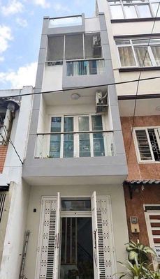 Аренда · 3 комн. · 27 м² · Quận 3, ул. Đường Trần Văn Ðang