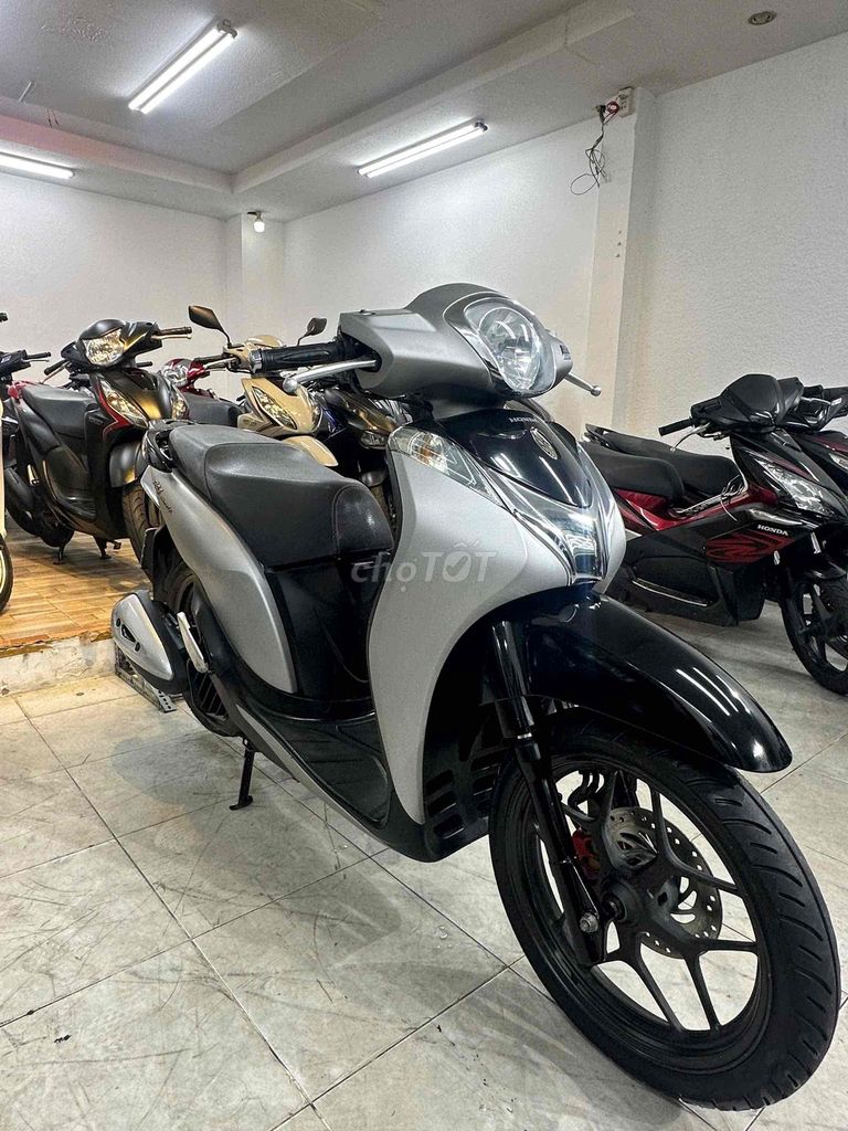 sh mode 2018 màu xám sporty (góp bao nợ xấu)