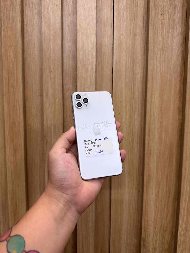 Apple iPhone 11 Pro Max 256GB Trắng Zin all. Mua bán Điện thoại tại Quận Đống Đa Hà Nội được đăng bởi  HT Mobie Trả góp nợ xáu bao duyệt hình 1