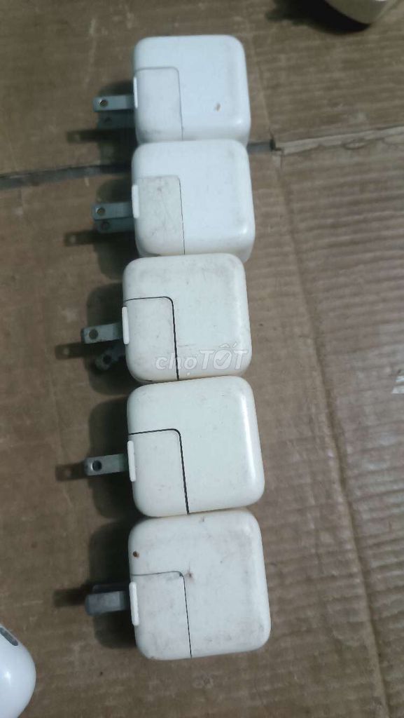 Củ sạc Apple iPhone màu Trắng. Mua bán Phụ kiện (Màn hình, Chuột...) tại Huyện Củ Chi Tp Hồ Chí Minh được đăng bởi Minh Ngọc hình 1