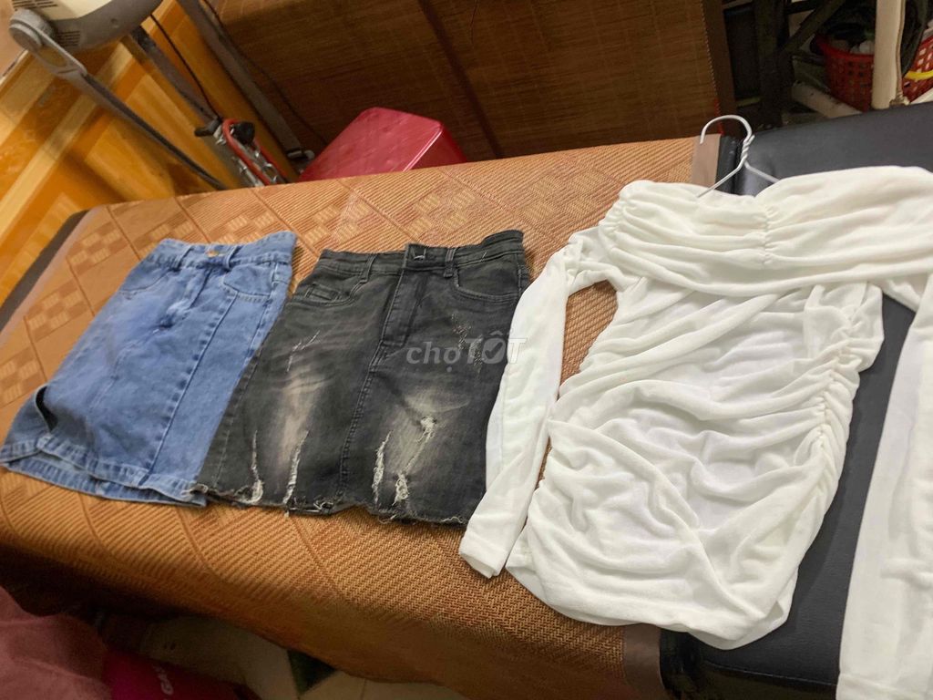 Quần giả váy Nữ size L Xanh Đen 90% mới. Mua bán Quần áo tại Quận Lê Chân Hải Phòng được đăng bởi Tuyết hình 1