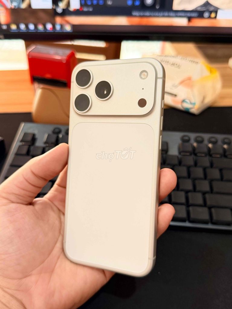Apple iPhone 17 Pro Max LL/A 256GB Trắng Như mới. Mua bán Điện thoại tại Thành phố Vũng Tàu Bà Rịa - Vũng Tàu được đăng bởi Cầm Đồ Thanh Lý TATmoney hình 1