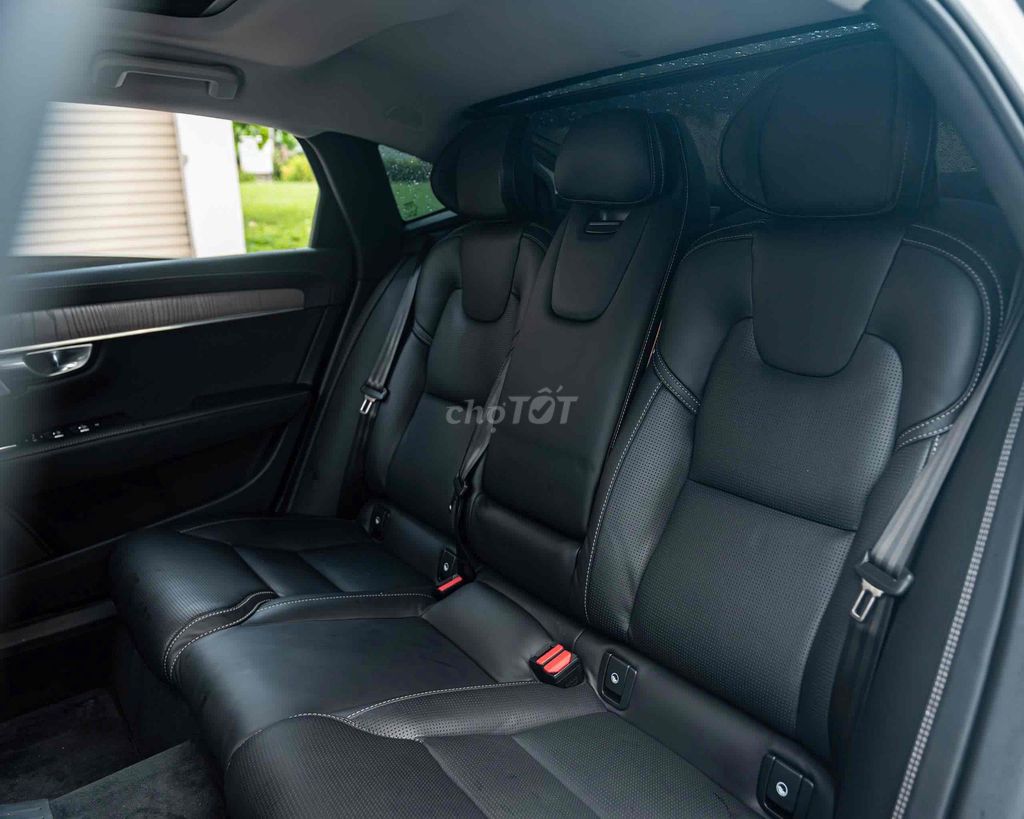 LONG ANH AUTO về VOLVO S90 T8 2024. Mua bán Ô tô tại Quận 7 Tp Hồ Chí Minh được đăng bởi LongAnh AuTo  hình 9