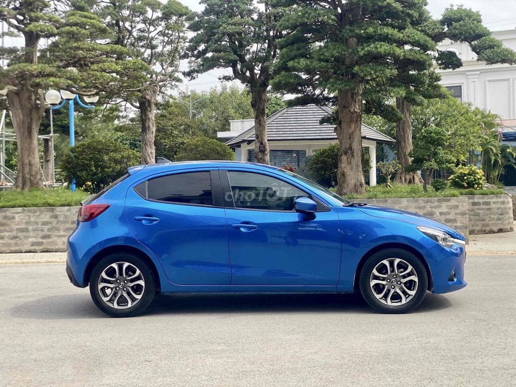 Mazda 2 2015 hatback - 8 km ( nhập Thái). Mua bán Ô tô tại Quận Nam Từ Liêm Hà Nội được đăng bởi nguyễn trần Nam hình 3