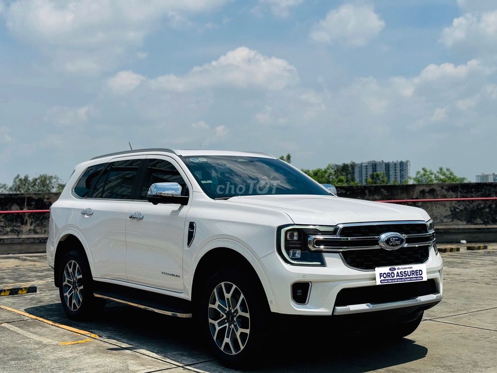 Ford Everest 2022 Titanium Bản Cao Cấp - Xe Lướt