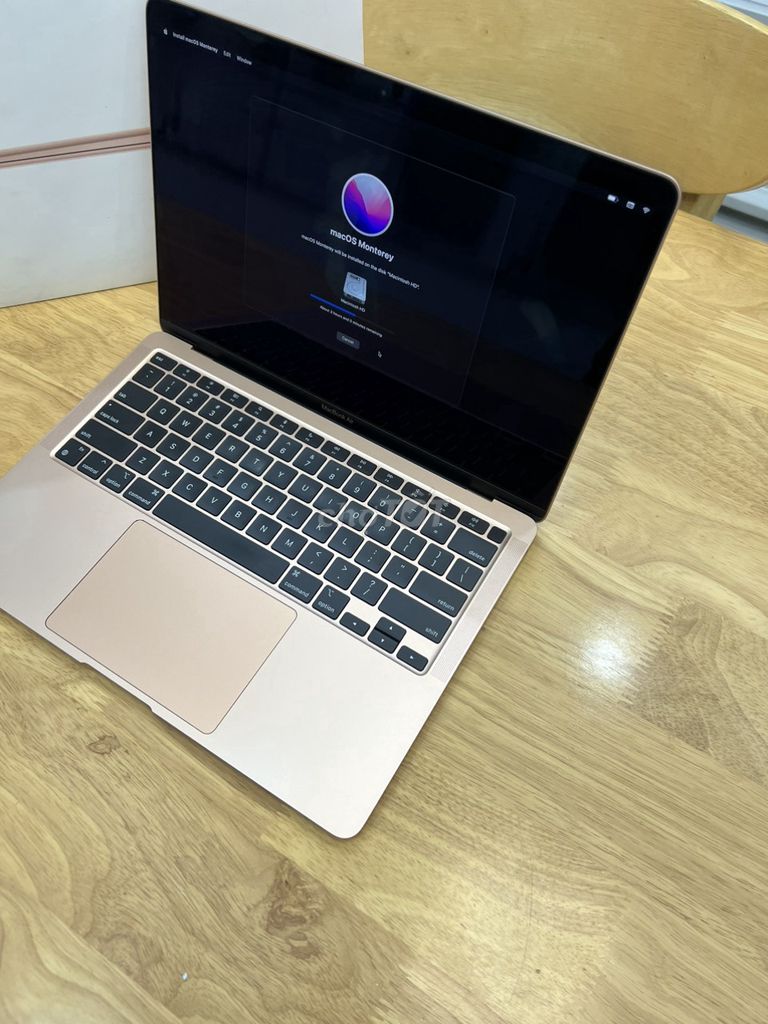Apple Macbook Air M1 8GB/256GB. Mua bán Laptop tại Thành phố Qui Nhơn Bình Định được đăng bởi NGỌC PHÚC LAPTOPS hình 1