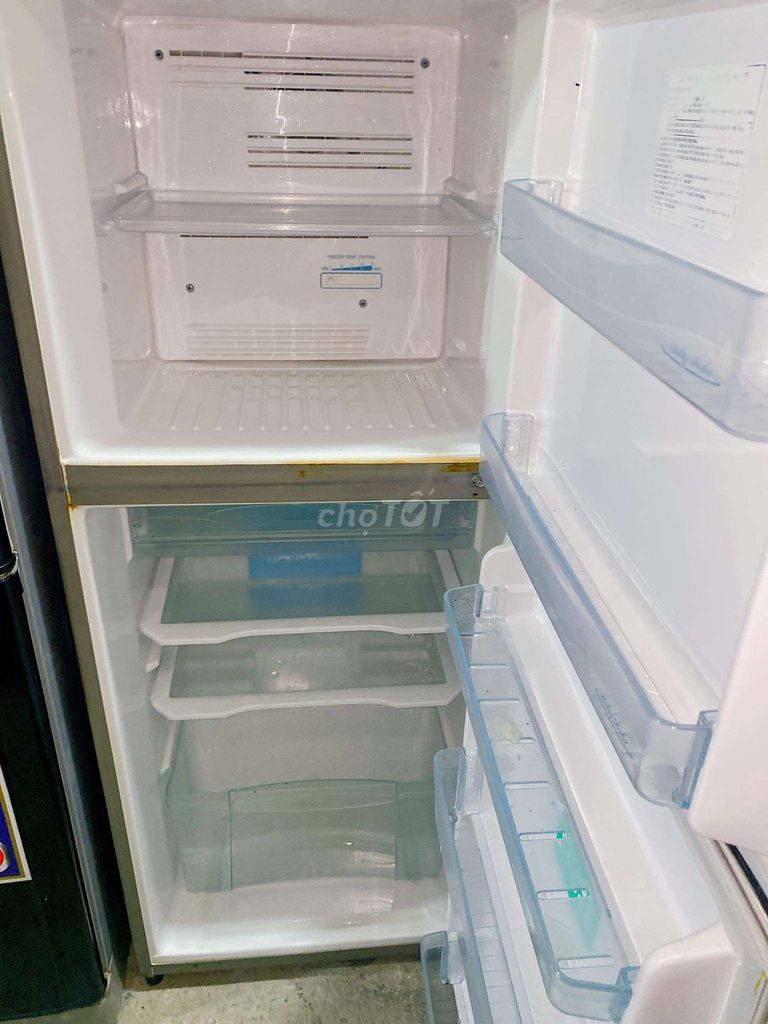 0325538950 - Tủ lạnh Toshiba 190l,ko đông đá/điện máy thanh lý