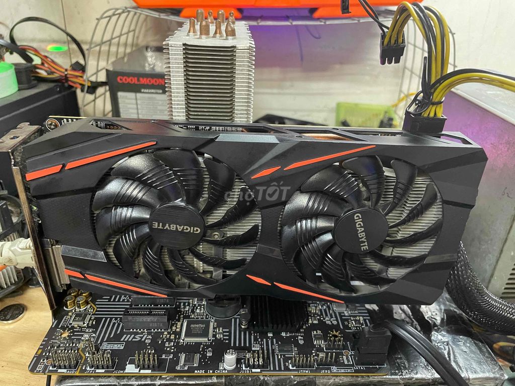 Card màn hình RX590 8g giga 2 fan, zin.