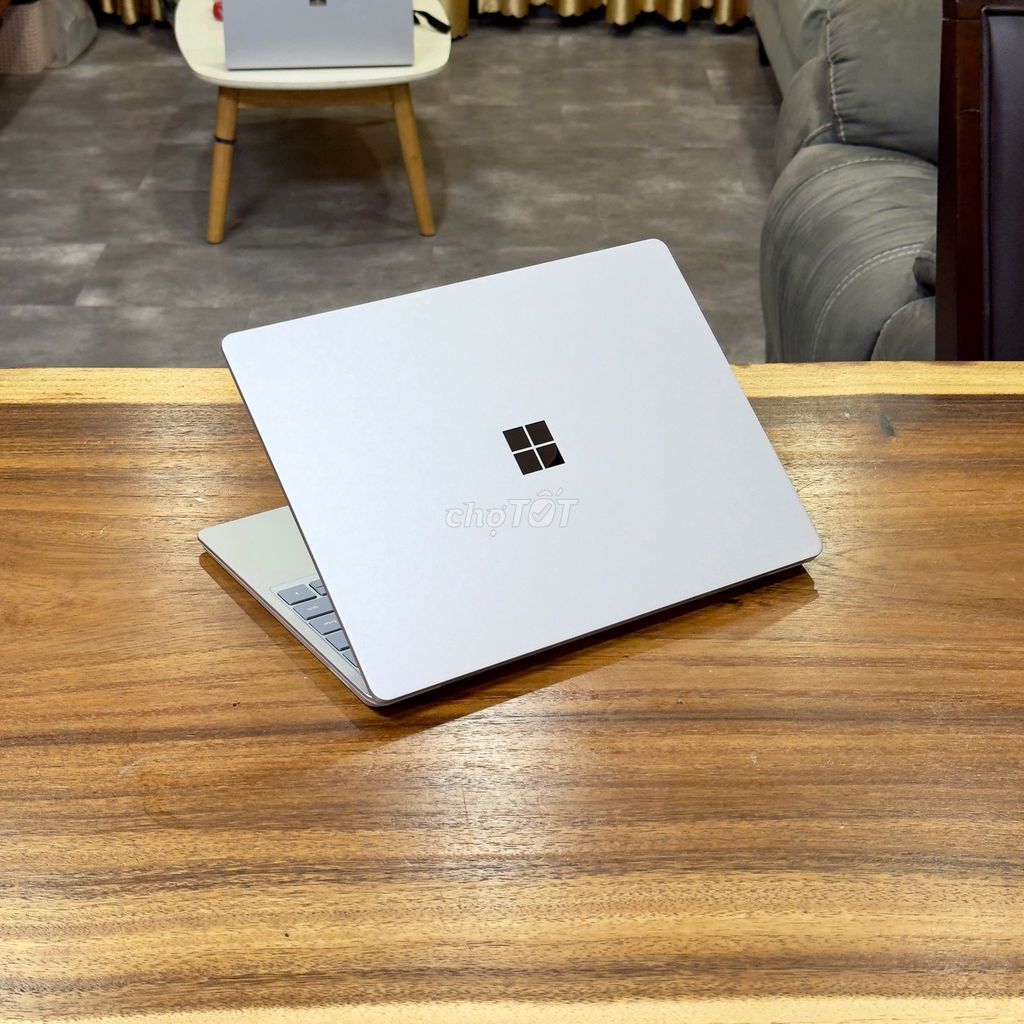 SurFace Latop  Go 2. i5 1135g7-1 6G-13.4in Cảm ứng. Mua bán Laptop tại Thành phố Thủ Dầu Một Bình Dương được đăng bởi Hùng hình 1