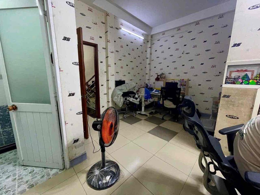 Bán nhà Thái Phiên q11 trệt 2 lầu sân thượng BTCT 5,75* 10 m giá 6 tỷ8 Đường Thái Phiên, Phường 2, Quận 11, Tp Hồ Chí Minh Quận 11 Tp Hồ Chí Minh