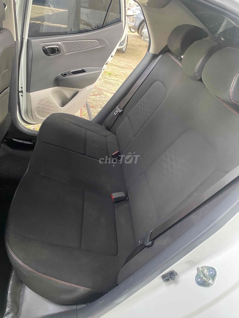 Hyundai Grand i10 Trắng Ghế da Tự động. Mua bán Ô tô tại Quận 12 Tp Hồ Chí Minh được đăng bởi tran van duc hình 14