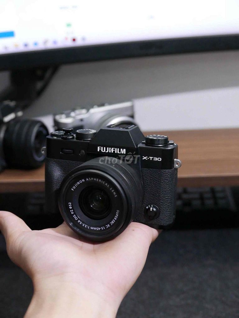 Fujifilm XT30 kèm lens kit. Mua bán Máy ảnh, Máy quay tại Quận Bình Thạnh Tp Hồ Chí Minh được đăng bởi Le Dang Anh Tuan hình 1