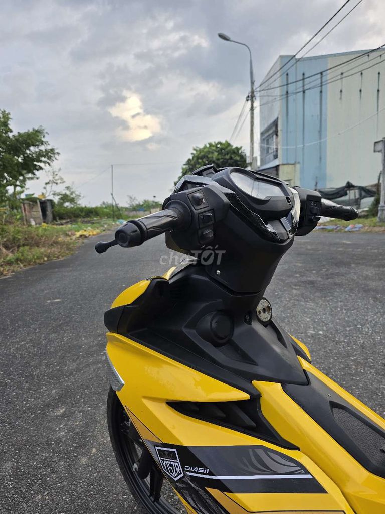 Yamaha Exciter Up LED Vàng đen bs 92. Mua bán Xe máy tại Quận Cẩm Lệ Đà Nẵng được đăng bởi Ngạo Thiên hình 8