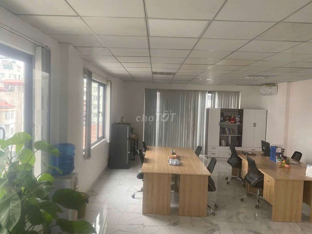 Cho thuê văn phòng 80m² sử dụng tại Khúc Thừa Dụ, Cầu giấy