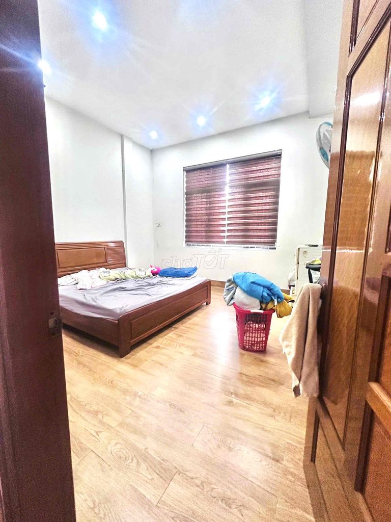 Аренда · 3 комн. · 100 м² · Quận Cẩm Lệ, ул. Đường Nguyễn Hiến Lê