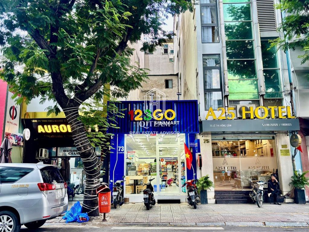 Nguyên căn MT 73 Lê Thị Hồng Gấm, Q1. Dt: 4,5x25m, Kc: trệt 2 lầu