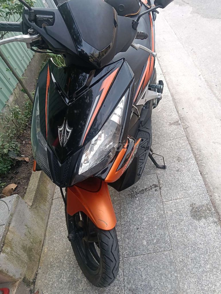 Honda Airblade 2010 FI Đen cam. Mua bán Xe máy tại Thị xã Tân Uyên Bình Dương được đăng bởi nghĩa tran hình 2