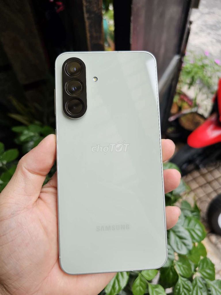 Samsung A56 5G 12G/256 XANH ZIN KEN 99% TGDĐ VIP. Mua bán Điện thoại tại Quận Tân Phú Tp Hồ Chí Minh được đăng bởi Ngô Minh Mobile  hình 1