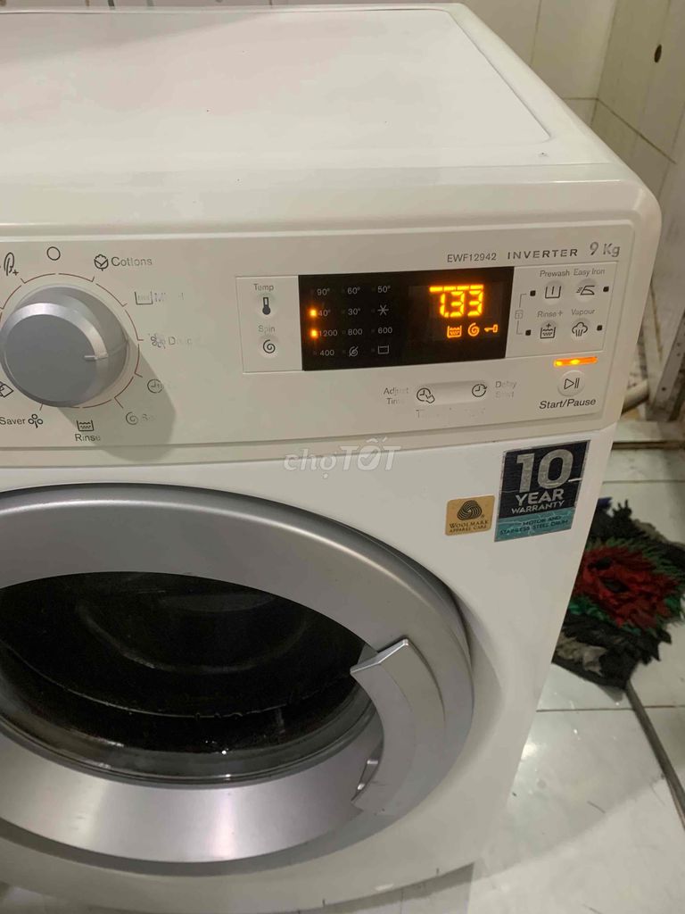cần thanh lý máy giặt electrolux 9kg inverter