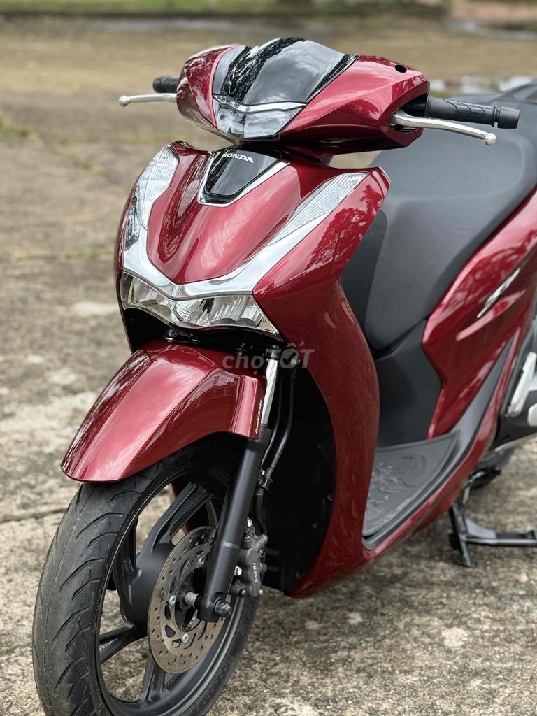 Honda SH màu Đỏ đki 2023. Mua bán Xe máy tại Thành phố Buôn Ma Thuột Đắk Lắk được đăng bởi Khánh Ng hình 2