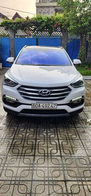 Hyundai Santa Fe 2.4 AT 4 WD 2018 - Trắng