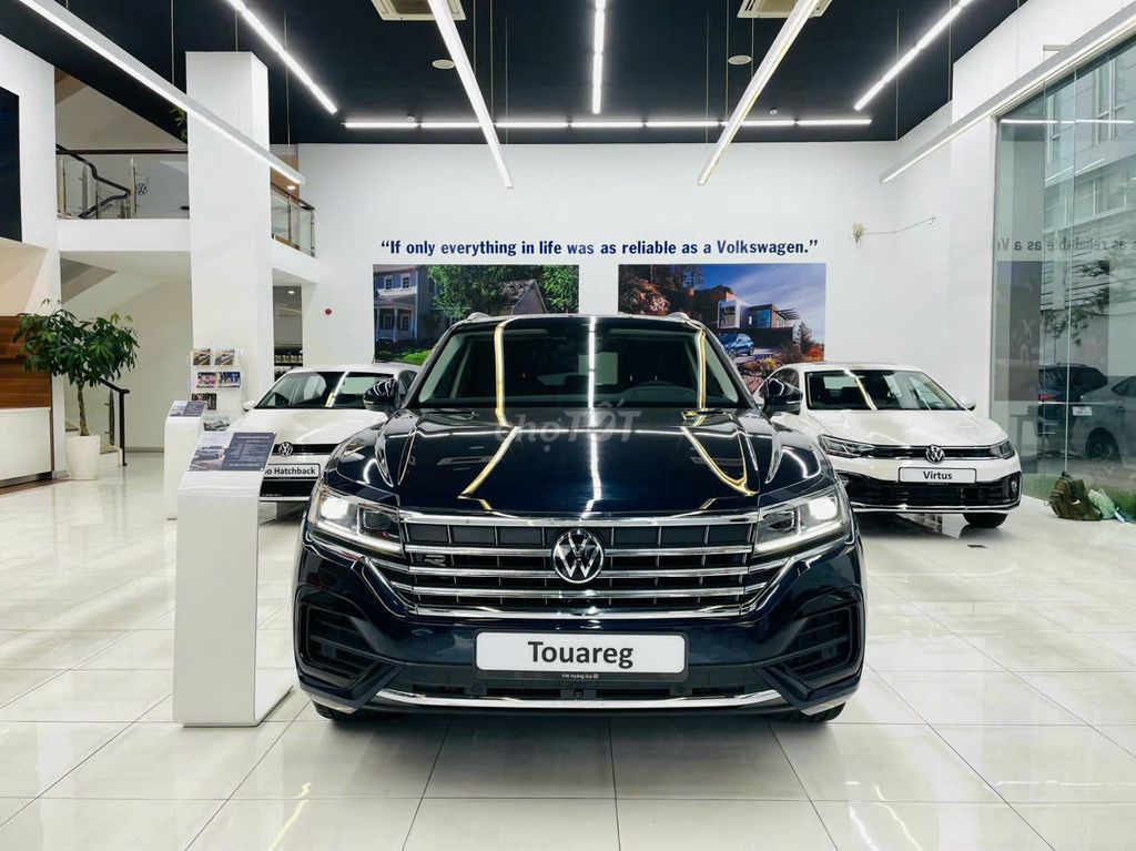 Volkswagen Touareg giảm 100% trước bạ giao ngay