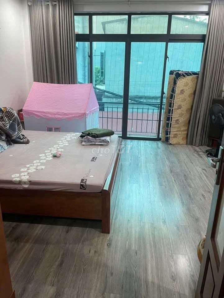 🔥 ДОМ НА МОСТУ В АРЕНДУ — СО СТОРОНЫ УЛИЦЫ — 60 М² — 4 СПАЛЬНИ — ПОЛНОСТЬЮ МЕБЛИРОВАН — 9 КВ.М 🔥