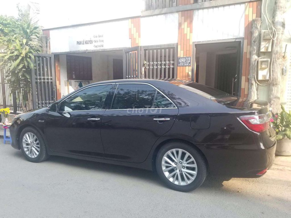 Toyota Camry 2.0E 2018 Коричневая 192 000 км