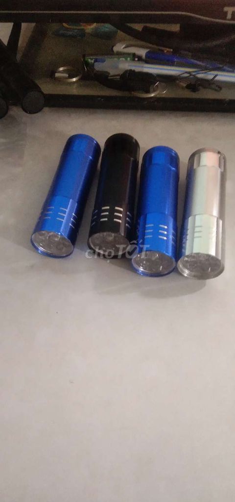 Đèn pin cực tím soi tiền giấy tờ hải sản