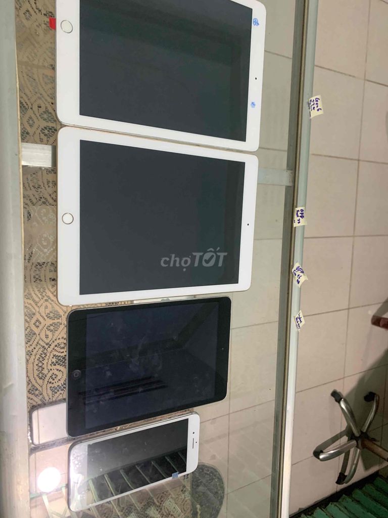 bán vài cây ipad