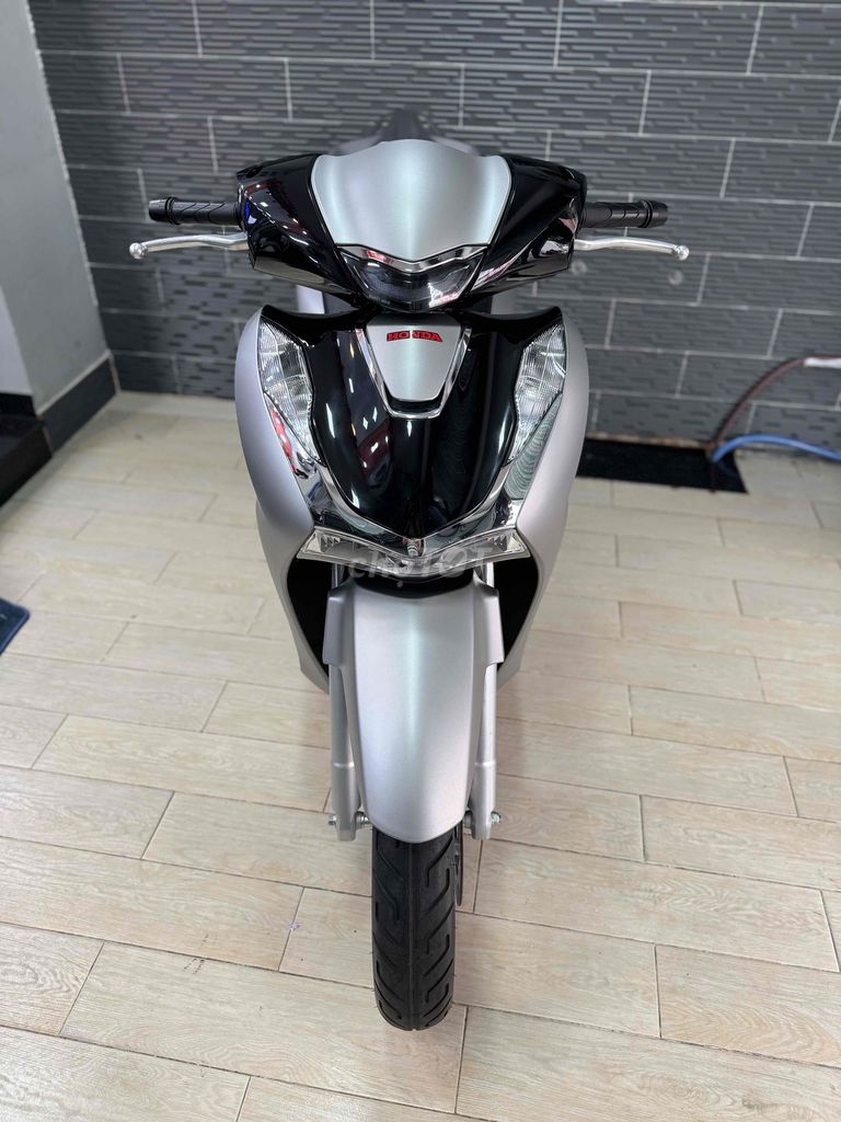 Honda SH125 date 2022 Bạc Nhám Đen Sporty