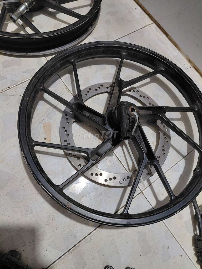 Còn bộ đầy đủ ,để lên bánh mâm 2 thắng đĩa. Mua bán Phụ tùng xe tại Huyện Long Thành Đồng Nai được đăng bởi ngọc hình 4