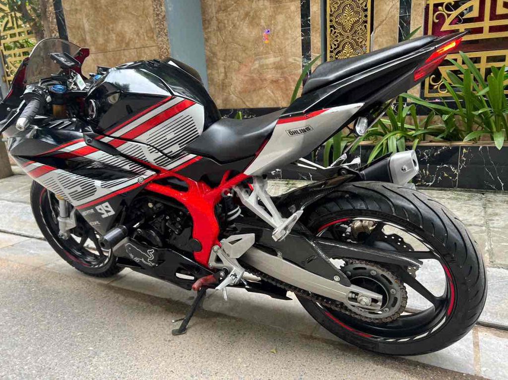 Honda CBR 250RR biển số 29 rất mới leng keng pkl. Mua bán Xe máy tại Quận Cầu Giấy Hà Nội được đăng bởi Tong motor xe may hình 9