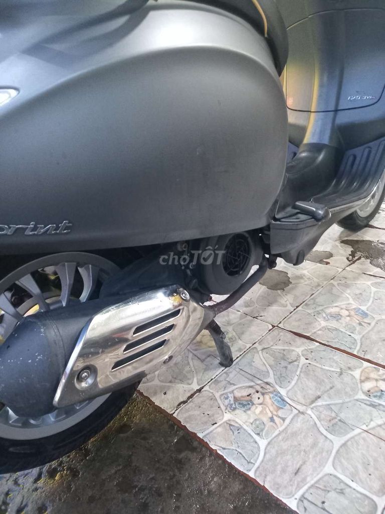 Piaggio Vespa Sprint Xám. Mua bán Xe máy tại Quận Bình Tân Tp Hồ Chí Minh được đăng bởi Cường phát  hình 4