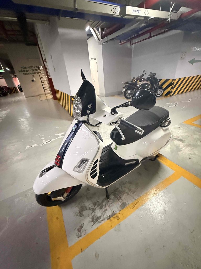 Vespa GTS 150 CC - đăng ký 2023. Mua bán Xe máy tại Quận 1 Tp Hồ Chí Minh được đăng bởi Minh Lee hình 4
