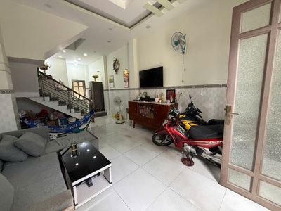 HIỂM CÓ! NHÀ MINH PHỤNG (4X10)M | HẺM XE TẢI ĐẬU TRƯỚC NHÀ. Mua bán nhà ở tại Quận 11 Tp Hồ Chí Minh được đăng bởi Mỹ Hường