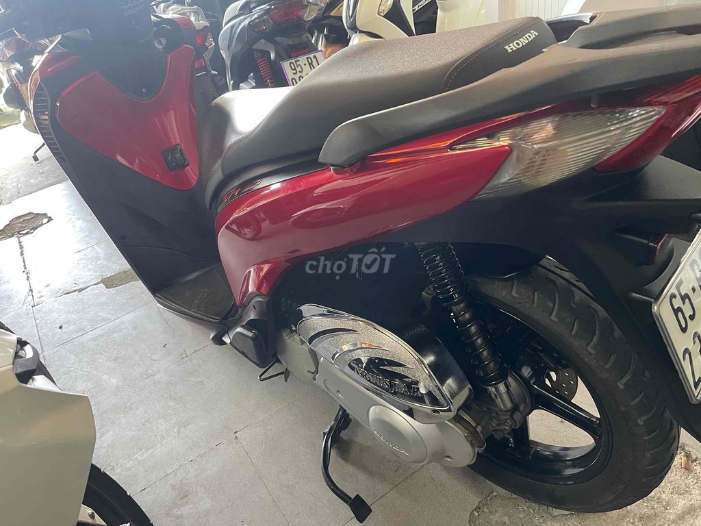 Honda SH Việt  lên ý  150 xe keng bs đẹp. Mua bán Xe máy tại Quận Ninh Kiều Cần Thơ được đăng bởi Cửa Hàng xe máy Hoàng Hải hình 5