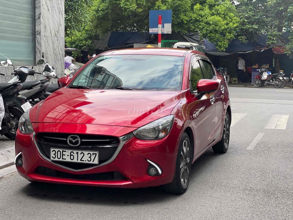 Mazda 2 2016  1.5 AT Sedan - 50000 km