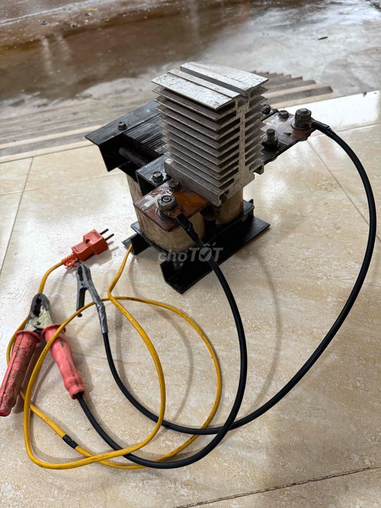 Bộ sạc ắc quy 12V 200A đã dùng. Mua bán Phụ kiện (Màn hình, Chuột...) tại Huyện Tân Yên Bắc Giang được đăng bởi Tên chưa cung cấp hình 1