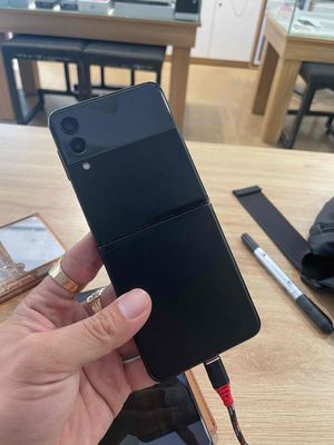 Samsung Z Flip3 256GB màn sọc, gập lại tắt nguồn. Mua bán Điện thoại tại Quận Gò Vấp Tp Hồ Chí Minh được đăng bởi Gia huy