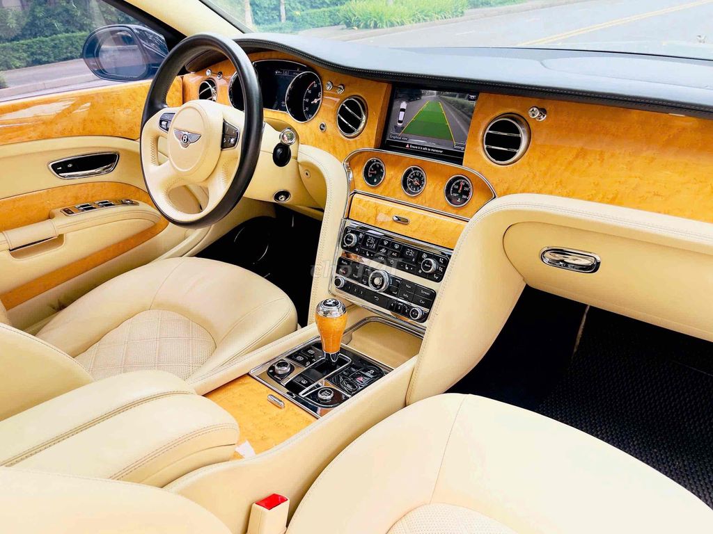 Bentley Mulsanne 6.8 V8 sản xuất 2014 siêu đẹp. Mua bán Ô tô tại Quận Hoàng Mai Hà Nội được đăng bởi Mr Tài hình 5
