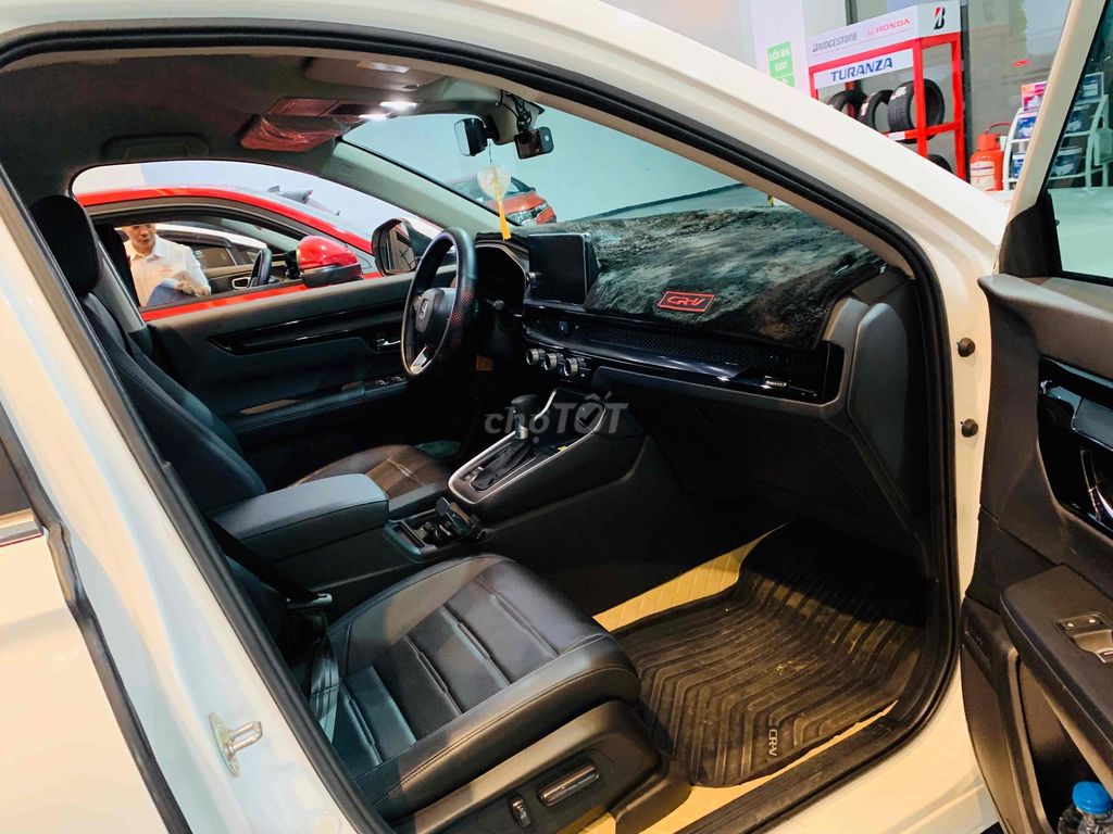 Honda CRV L 2023  Bảo Hành 2026 Siêu Đẹp Hãng Bán. Mua bán Ô tô tại Quận 7 Tp Hồ Chí Minh được đăng bởi Honda Ôtô SG Quận 7 hình 7