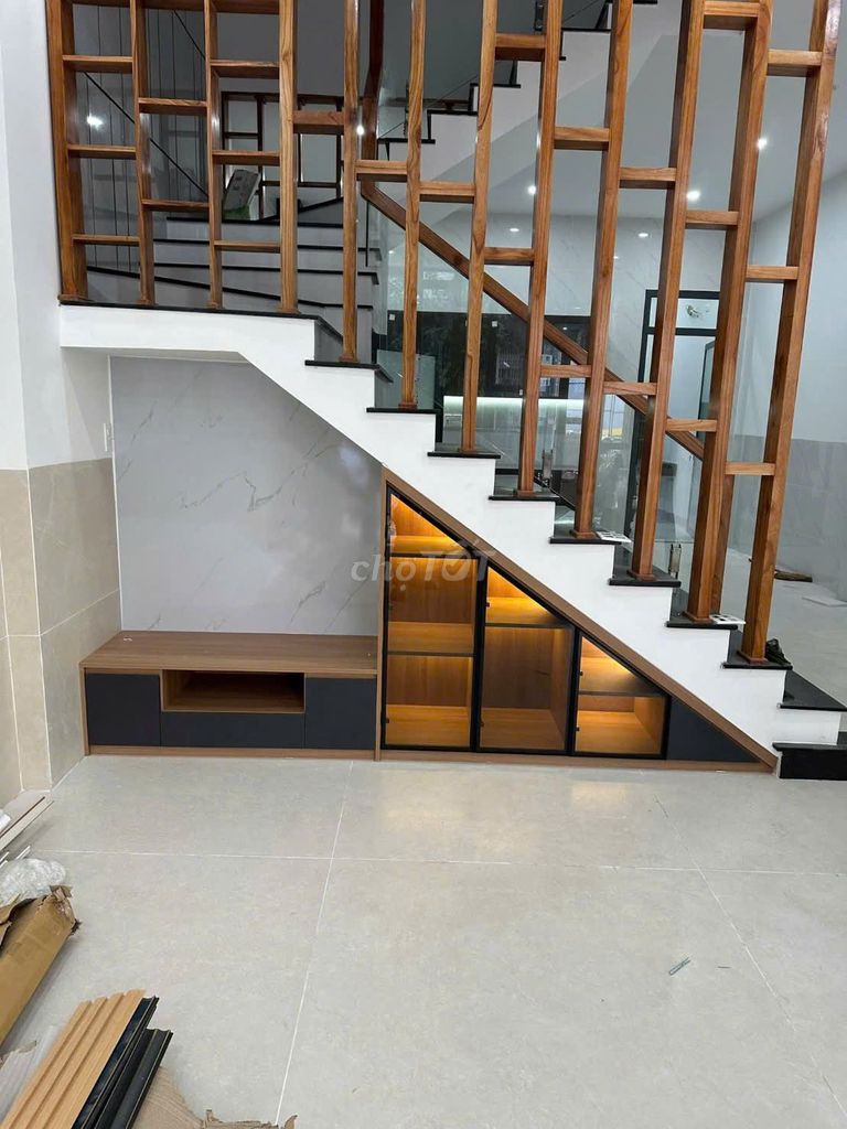 Bán nhà 3 tầng full nội thất cách biển quy nhơn 800m Bán nhà 3 tầng full nội thất cách biển quy nhơn 800m