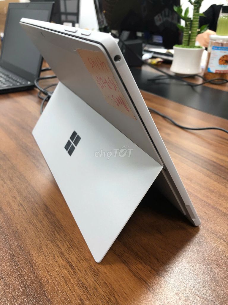 Surface pro 5 LTE i5/8/256 mới 99% giá dưới 6tr