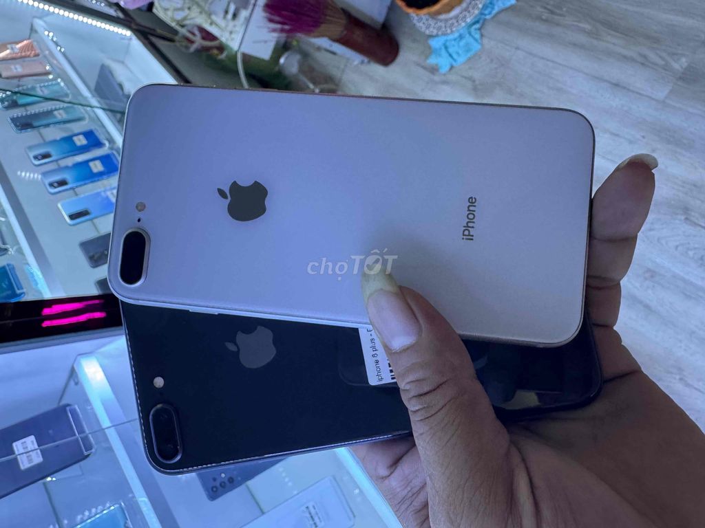 iPhone 8 Plus 64 nguyên zin đẹp 99 full chức năng