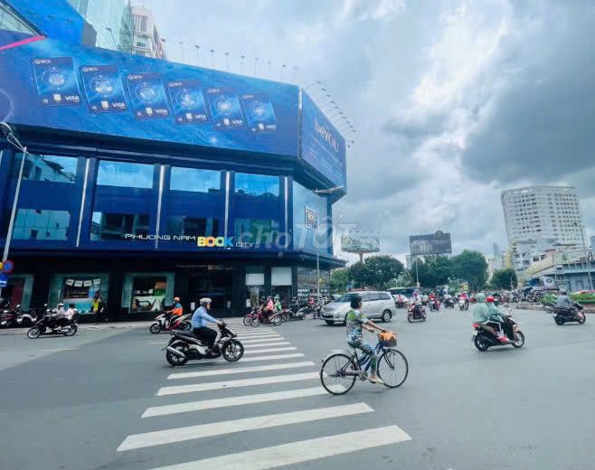 MT Hoàng Hoa Thám Quận Tân Bình - Diện tích: 20x 20m 2 tầng