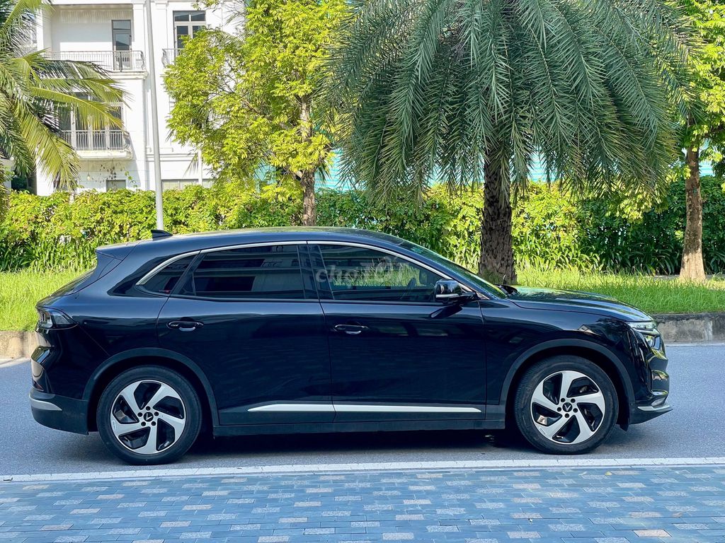 Vinfast VF8 Eco 2023 Pin CATL - Ưu đãi tổng 120TR. Mua bán Ô tô tại Quận Thanh Xuân Hà Nội được đăng bởi Mr Phúc Vinfast lướt hình 9