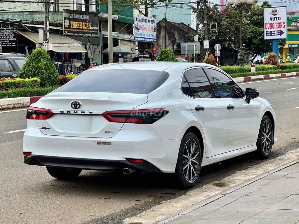 Toyota Camry 2022 2.0 Q. Mua bán Ô tô tại Quận Đống Đa Hà Nội được đăng bởi Hùng Nguyễn hình 13