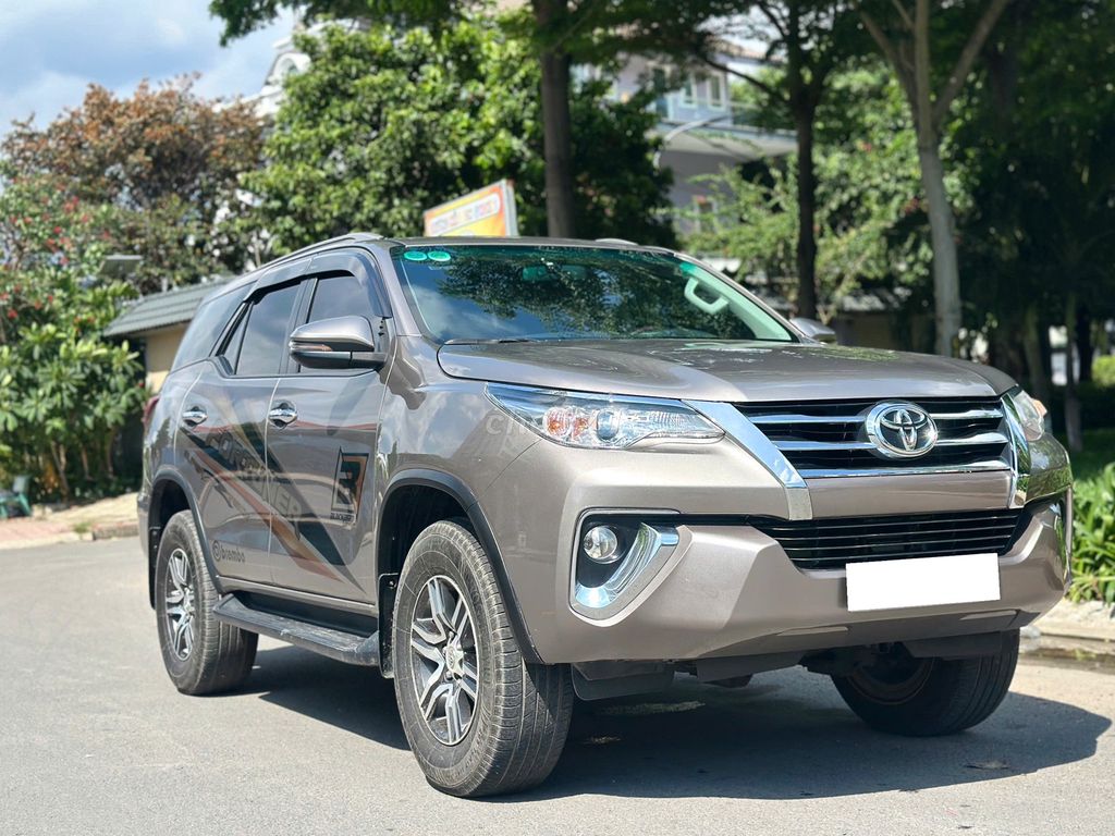 Toyota Fortuner 2020 số tự động máy dầu. Mua bán Ô tô tại Quận 12 Tp Hồ Chí Minh được đăng bởi Thu 381 hình 2